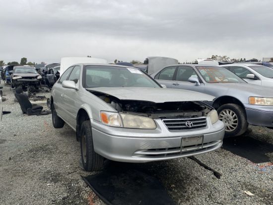 2001 TOYOTA CAMRY