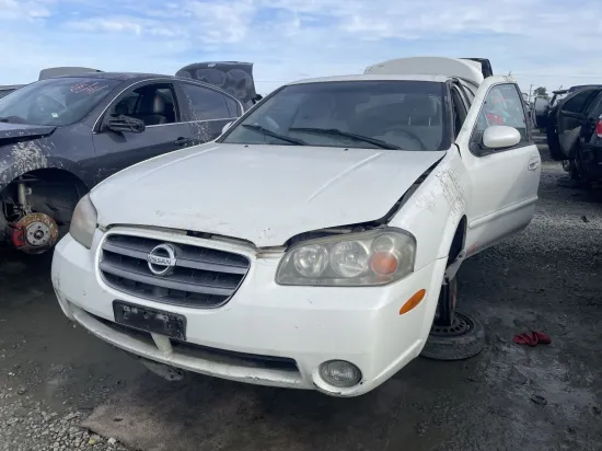 2002 NISSAN MAXIMA