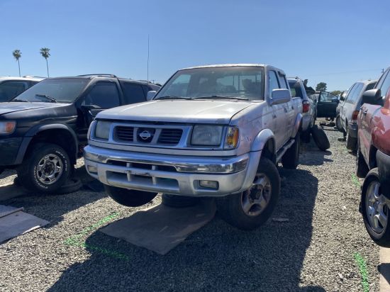 2000 NISSAN FRONTIER