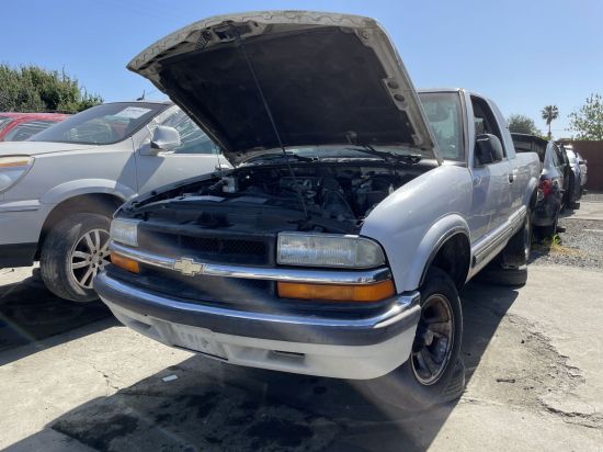 2002 CHEVROLET S10