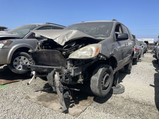 2005 TOYOTA SIENNA