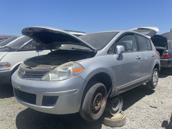 2012 NISSAN VERSA