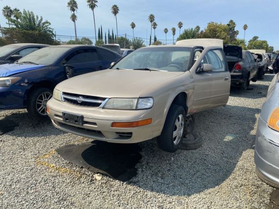 1998 NISSAN MAXIMA