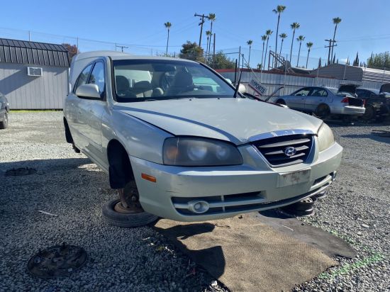 2004 HYUNDAI ELANTRA