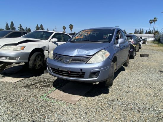 2009 NISSAN VERSA