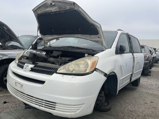 2005 TOYOTA SIENNA