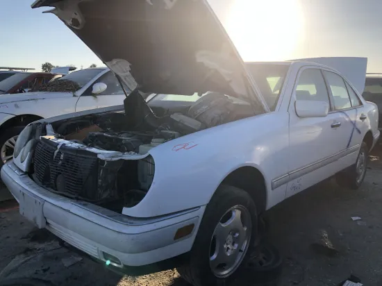 1997 MERCEDES-BENZ E-CLASS