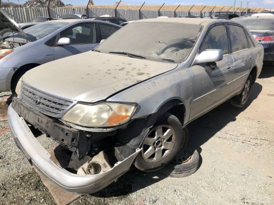 2003 TOYOTA AVALON