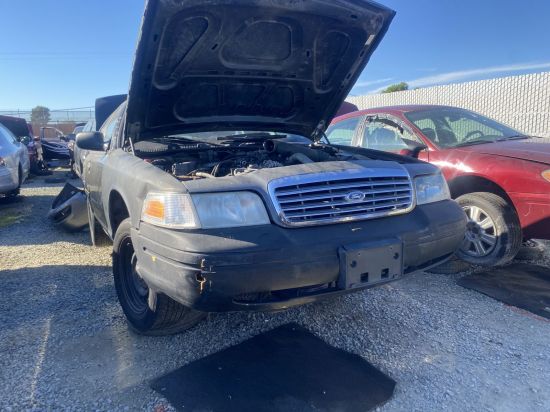 2001 FORD CROWN VICTORIA