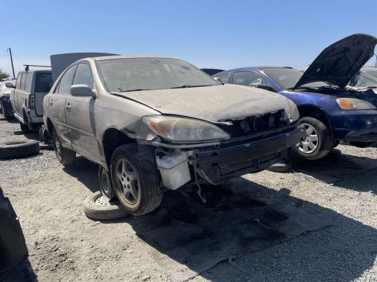 2004 TOYOTA CAMRY