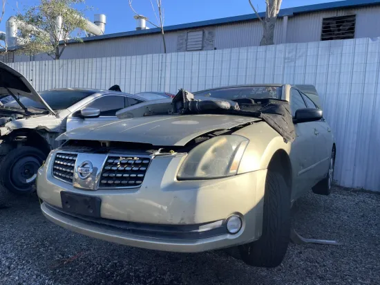2004 NISSAN MAXIMA