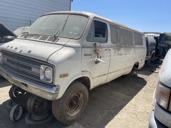 1977 DODGE VAN SPORTSMAN