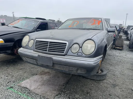 1997 MERCEDES-BENZ E-CLASS