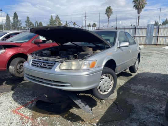 2000 TOYOTA CAMRY