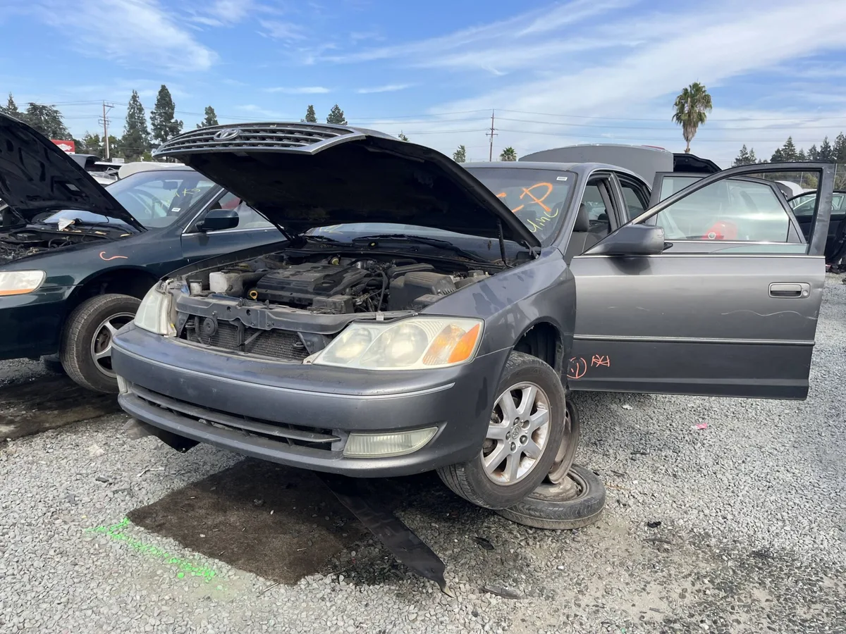 2004 Avalon