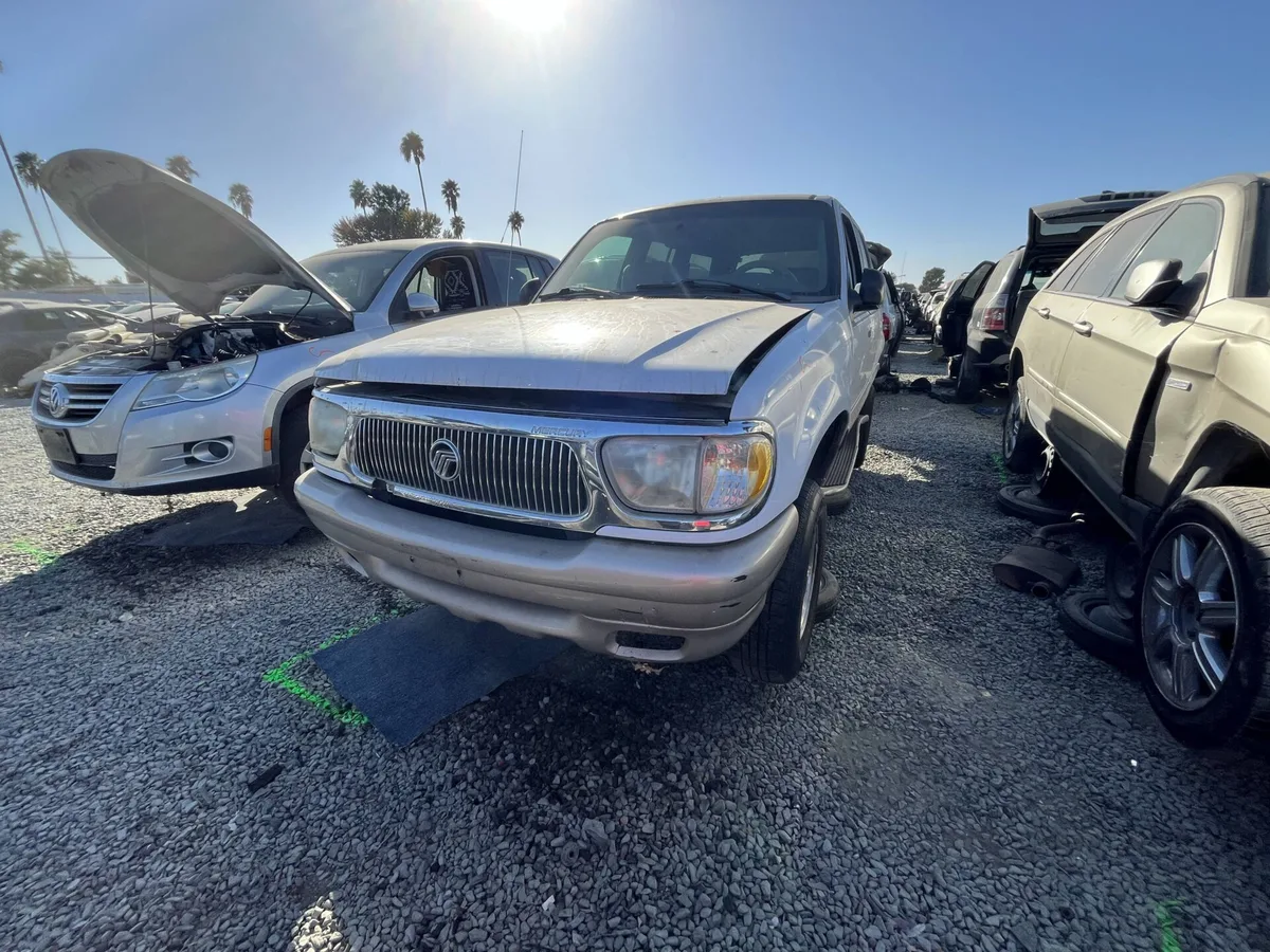 2000 Mountaineer