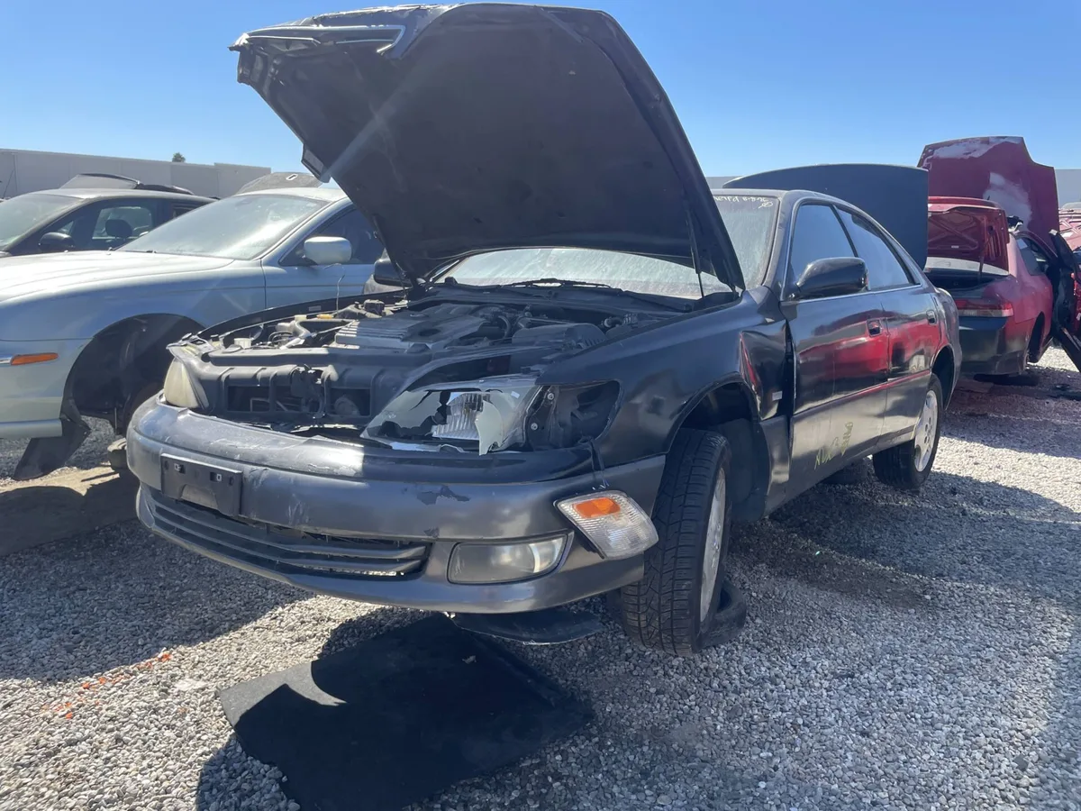 2000 ES 300